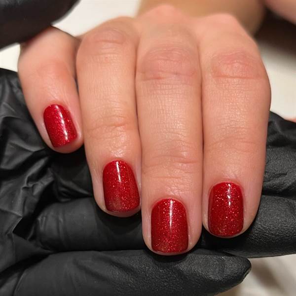 SMALTO SEMIPERMANENTE SHELLAC Ruby Ritz